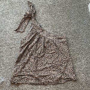 One shoulder leopard tank